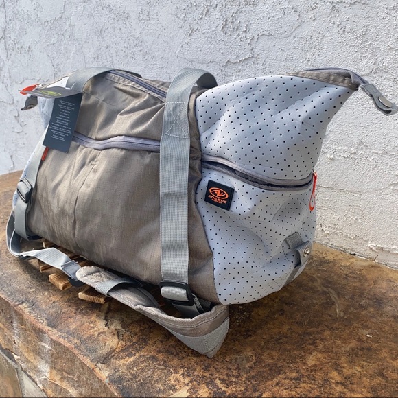 Athletic Works versatile Gym Bag - Picture 6 of 12